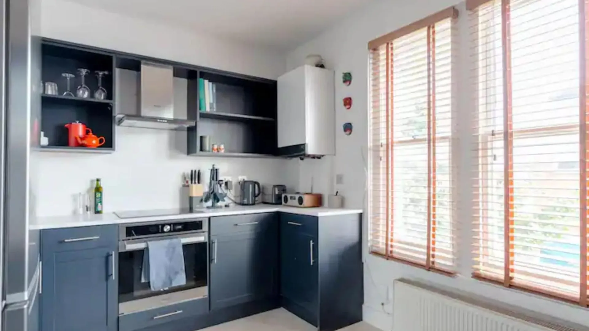 Spacious 2 Bedroom Retreat In East Dulwich London